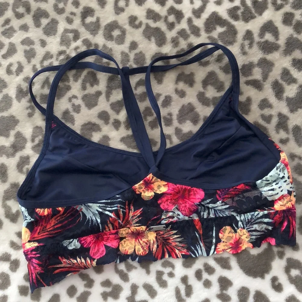 2017 PINK Victoria’s Secret Tropical Floral Lace Bralette in Blue Size Small